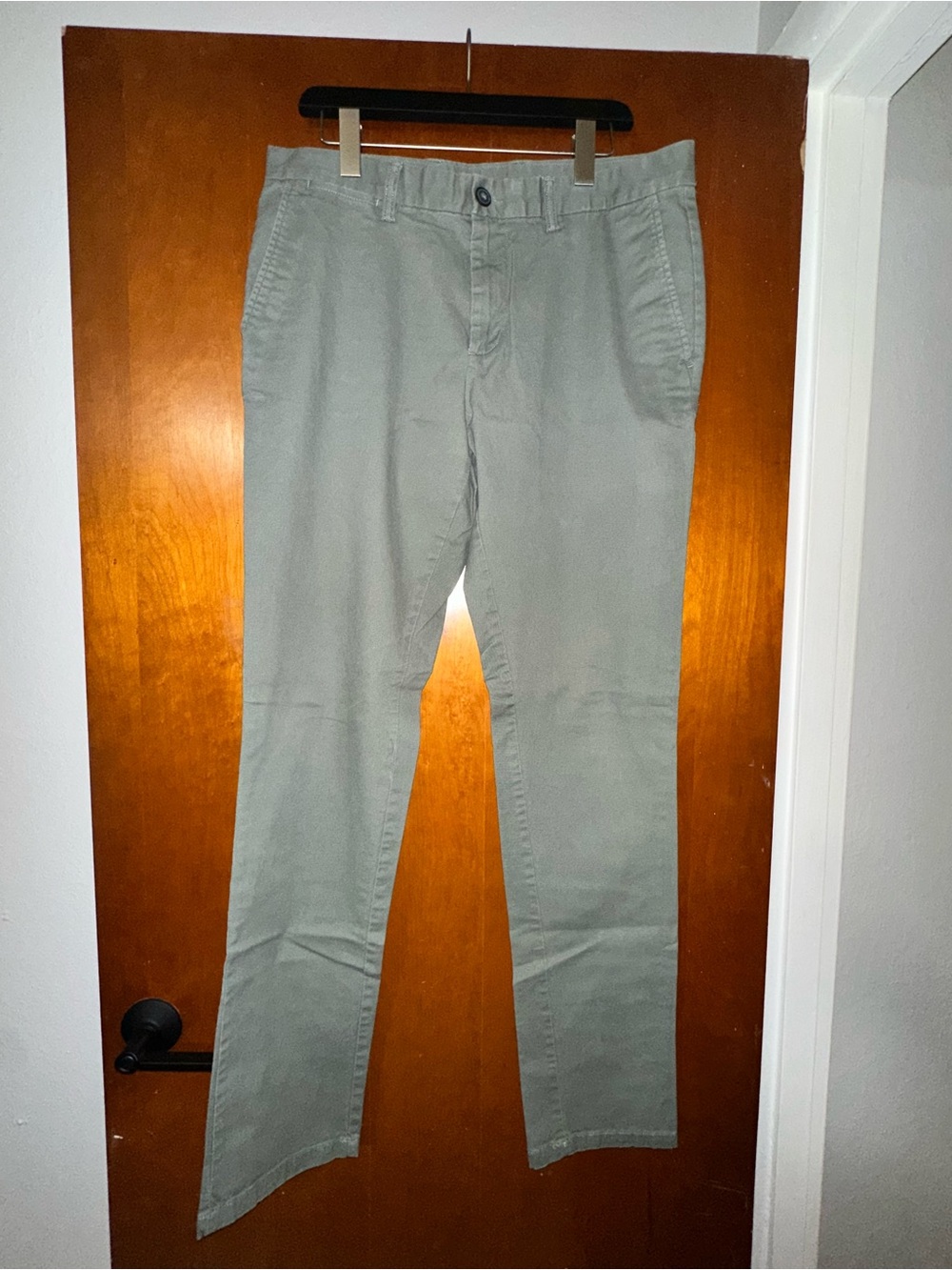 Old Navy Men's Chinos in Sage Green